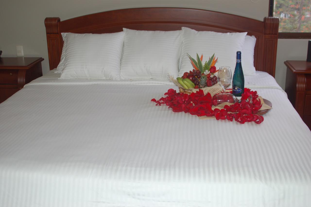 Hotel Maria Isabel Manta Quarto foto